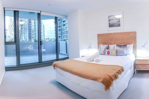 Incredible Riverside Apartment In Brisbane - Accommodation Main Beach 6