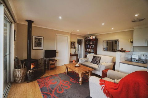 Beach House Aisling - Accommodation Main Beach 1