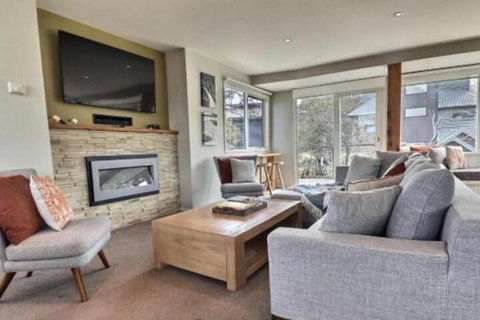 Ski Bird - Accommodation Main Beach 0