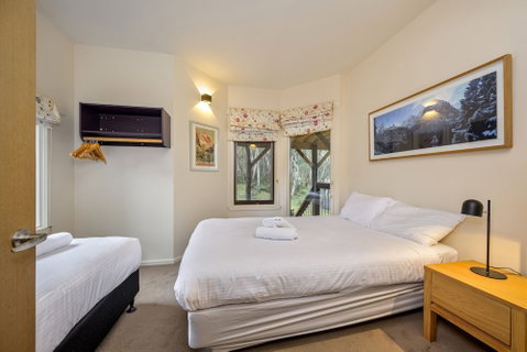 Belltrees - Accommodation Main Beach 4