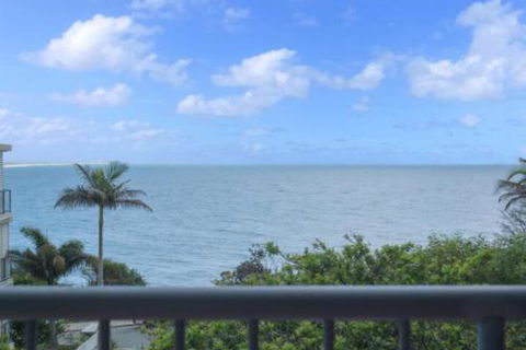 Moffat Breeze Unit 3 3 Moffat Street - Accommodation Main Beach 0