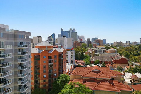 Stunning Two-storey Apartment In Perth's CBD - Accommodation Main Beach 2