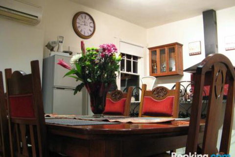 Twyford - Accommodation Main Beach 6