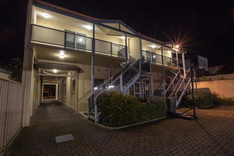 Port Lincoln Foreshore Apartments - Accommodation Main Beach 2