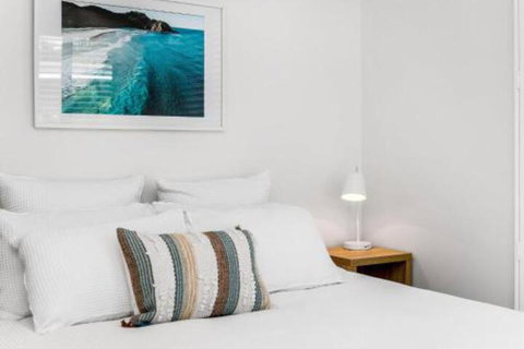 Audrey - Accommodation Main Beach 4