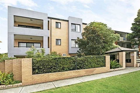 Walking Distance To Coogee Beach MOUNT - Accommodation Main Beach 1