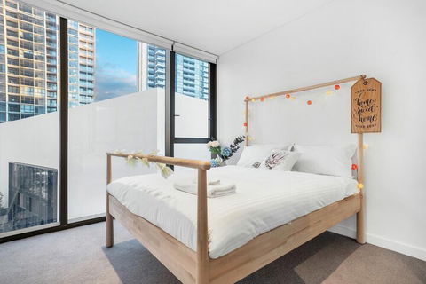 I02-china Town Luxury Service Apartment - Accommodation Main Beach 6