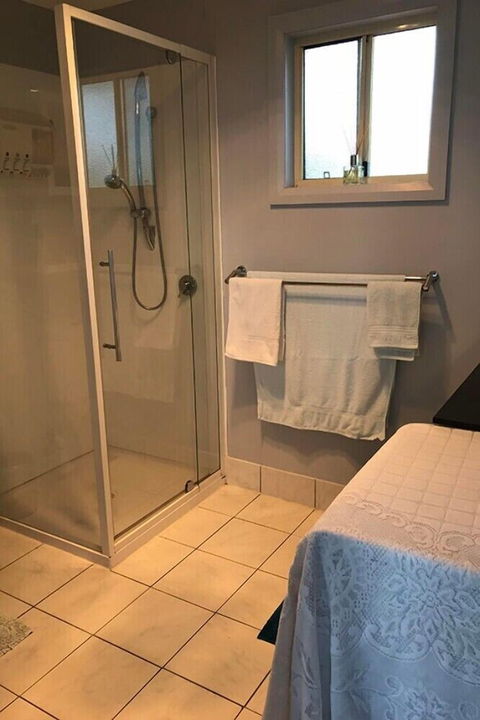 Seaview Retreat - Accommodation Main Beach 2