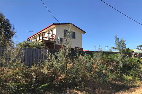 Seaview Retreat - Accommodation Main Beach 0