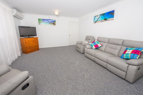 Ajax Avenue 2 / 35 Nelson Bay - Accommodation Main Beach 6