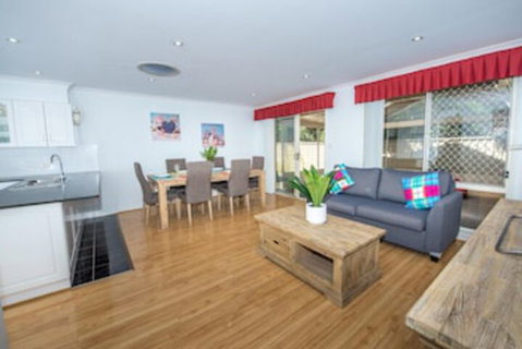 Ajax Avenue 2 / 35 Nelson Bay - Accommodation Main Beach 0