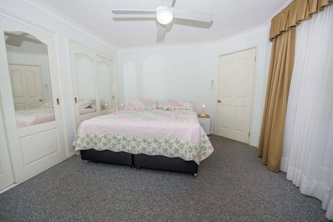 Ajax Avenue 2 / 35 Nelson Bay - Accommodation Main Beach 2
