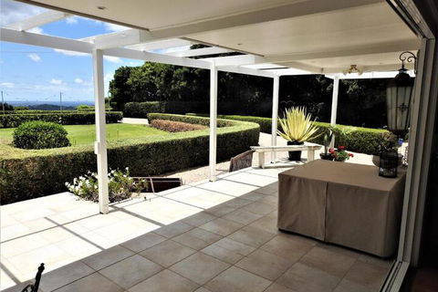Vue De Lumieres - Accommodation Main Beach 3