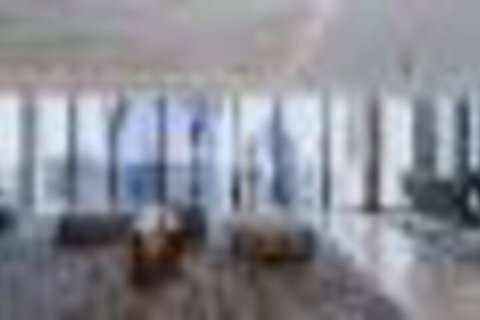 Luxurious APT With City Views - Accommodation Main Beach 3