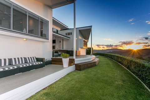 A PERFECT STAY - Byron's Brae - Accommodation Main Beach 1