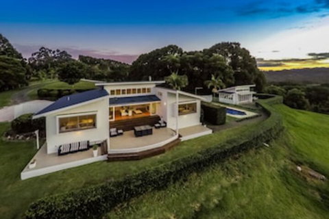 A PERFECT STAY - Byron's Brae - Accommodation Main Beach 0