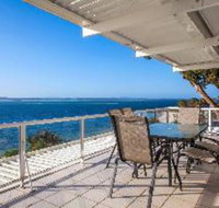 3 Bedroom House Classic View 2 / 49 Victoria Parade FREE WIFI - Accommodation Main Beach