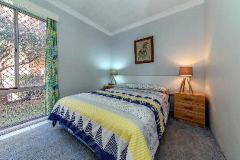 2 Bedroom Apartment Castaways Unit 1 - Accommodation Main Beach 3