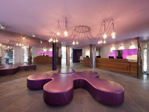 Melbourne Port Wharf Big Bed Room - Accommodation Main Beach 3