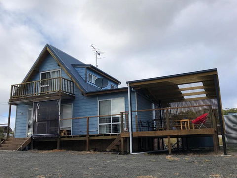 Livin The Dream - Accommodation Main Beach 5
