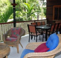 Appian Beach House - Accommodation Main Beach