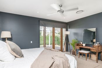 Augustine - Accommodation Main Beach 2