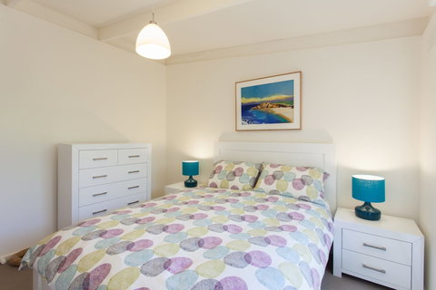 Maryrose - Accommodation Main Beach 6