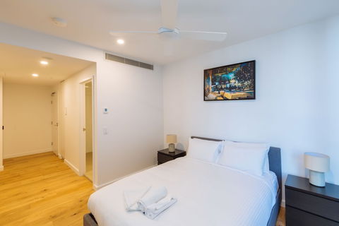 Airtrip Apartments On Cordelia - Accommodation Main Beach 3