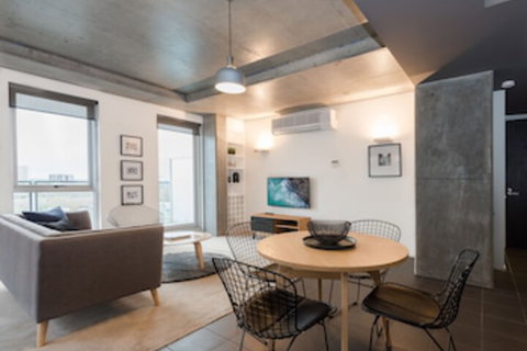 Luxury East Melbourne Apartment - Accommodation Main Beach 0