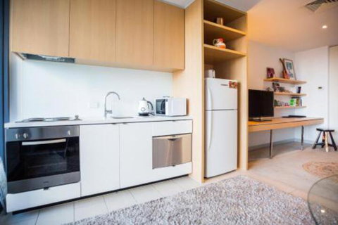 Melbourne City View Apartments - Accommodation Main Beach 1