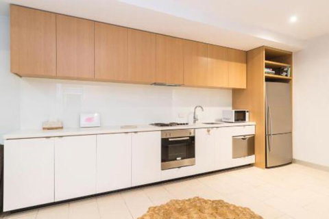 Melbourne City View Apartments - Accommodation Main Beach 0