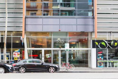 Melbourne City View Apartments - Accommodation Main Beach 6