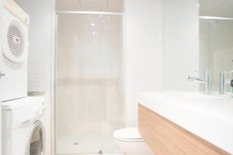 Melbourne City View Apartments - Accommodation Main Beach 3