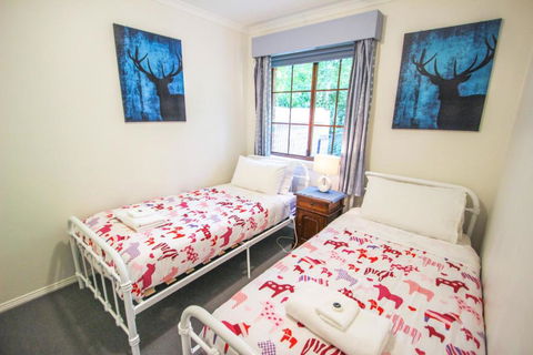 Amber Cottage - Accommodation Main Beach 6