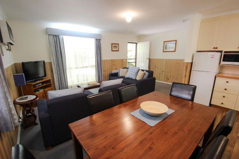 Amber Cottage - Accommodation Main Beach 2