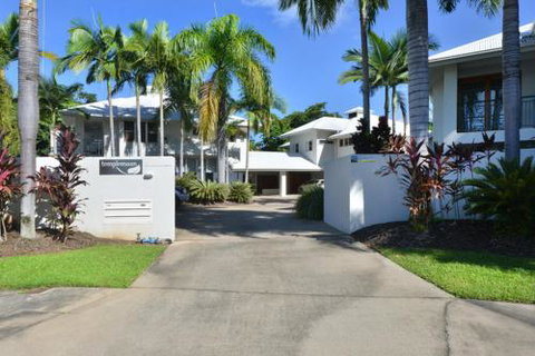 No. 5 Templemoon - Accommodation Main Beach 0