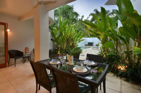 No. 5 Templemoon - Accommodation Main Beach 5