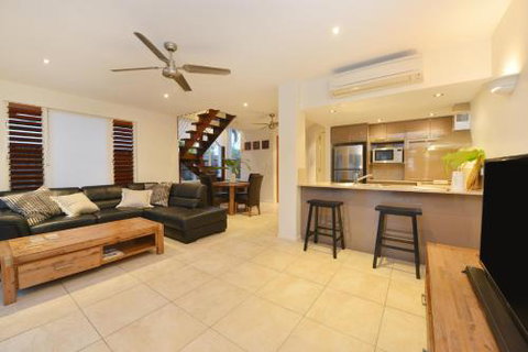 No. 5 Templemoon - Accommodation Main Beach 4