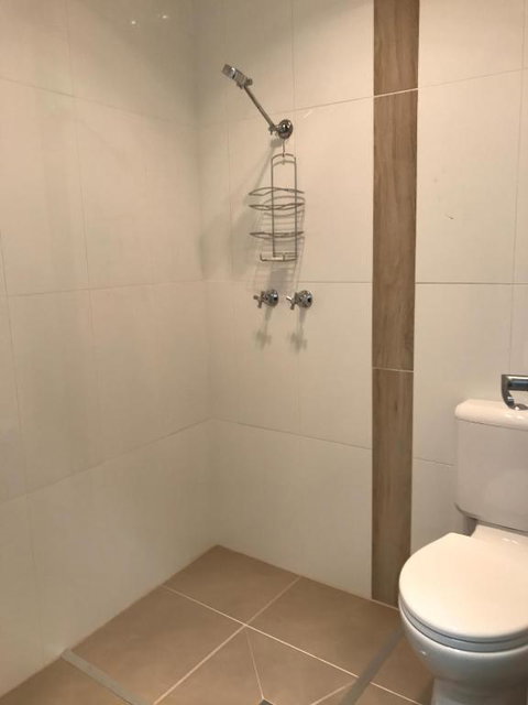 Okeefes Hotel Backpackers - Accommodation Main Beach 5