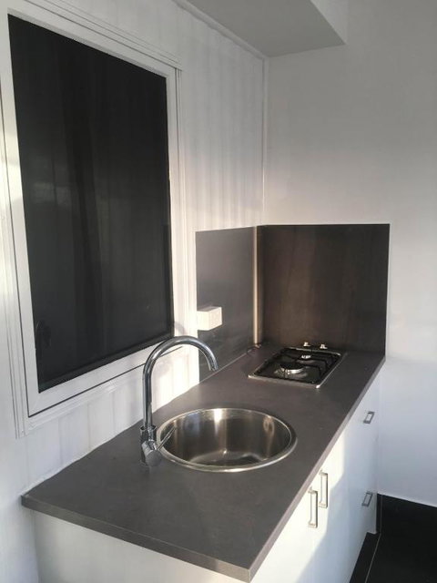 Coonawarra Cabins Unit C - Accommodation Main Beach 4