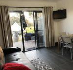 Coonawarra Cabins Unit B - Accommodation Main Beach