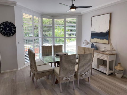 Ocean Spray Sawtell - Accommodation Main Beach 4