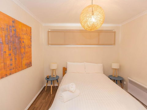Wendaleigh 5 / 26 Clyde Street - Accommodation Main Beach 6