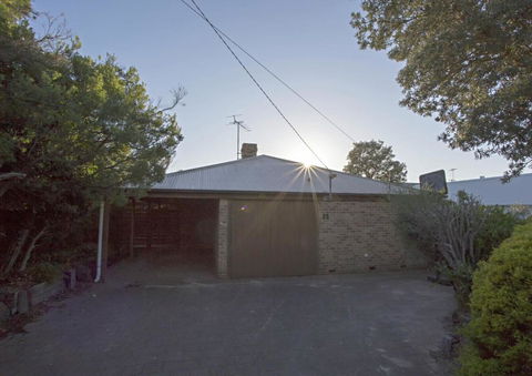 LOCKINGTON - Accommodation Main Beach 2