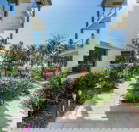 Beachfront Apartment with Ocean Views - Accommodation Main Beach