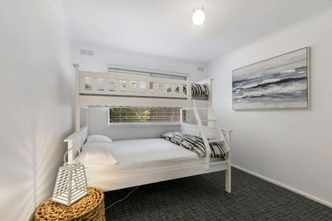 Beauty AND THE Peace - Inlet Side - Accommodation Main Beach 5