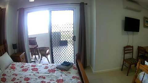 Margs Bed & Breakfast - Accommodation Main Beach 3