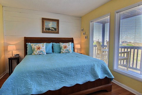 The Pier Coogee - Accommodation Main Beach 4