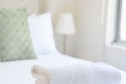 OLIVER Laneway Art Fed Square & Top Restaurants - Accommodation Main Beach 3