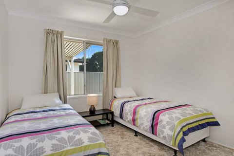 Large Family Waterfront Home With Room For A Boat Welsby Pde Bongaree - Accommodation Main Beach 6